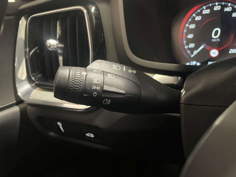 VOLVO V60 2019