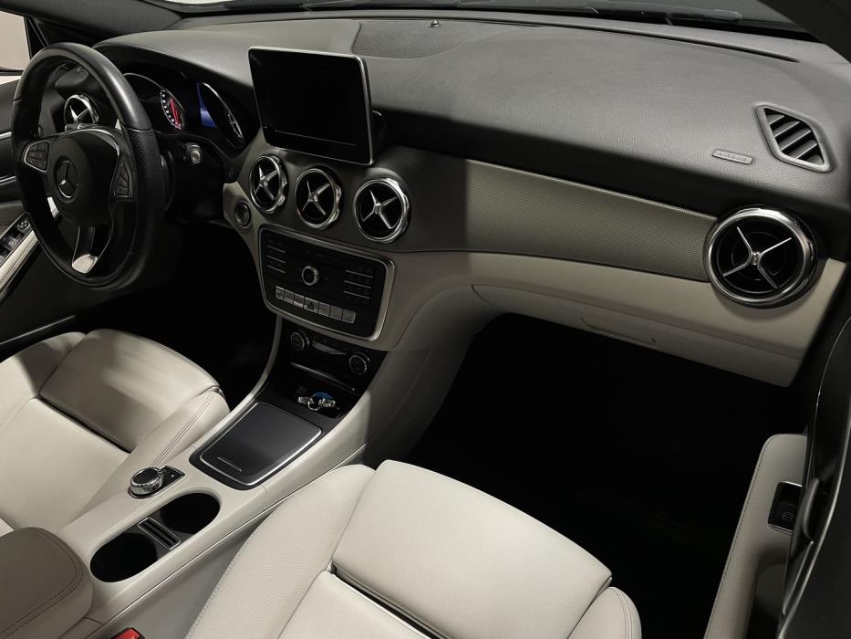 MERCEDES-BENZ GLA 2018