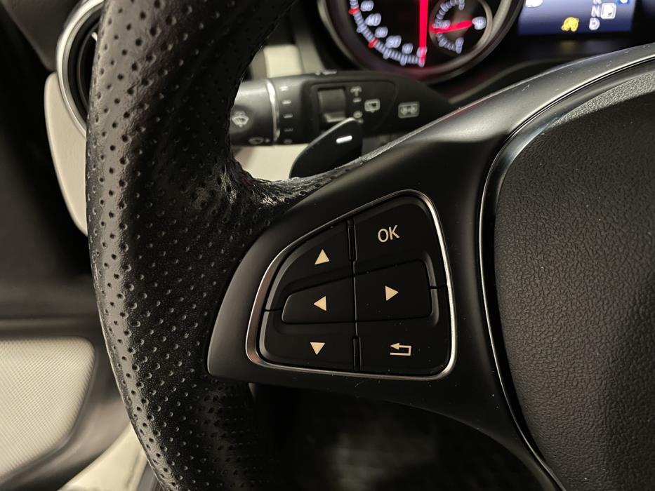 MERCEDES-BENZ GLA 2018