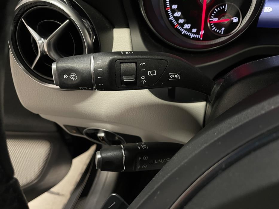 MERCEDES-BENZ GLA 2018