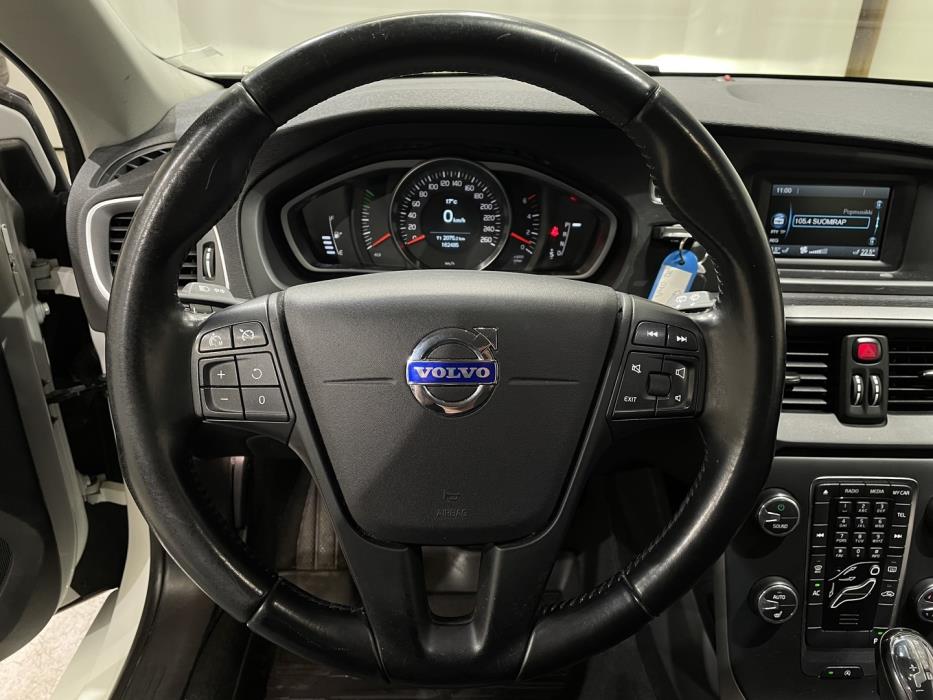 VOLVO V40 2014