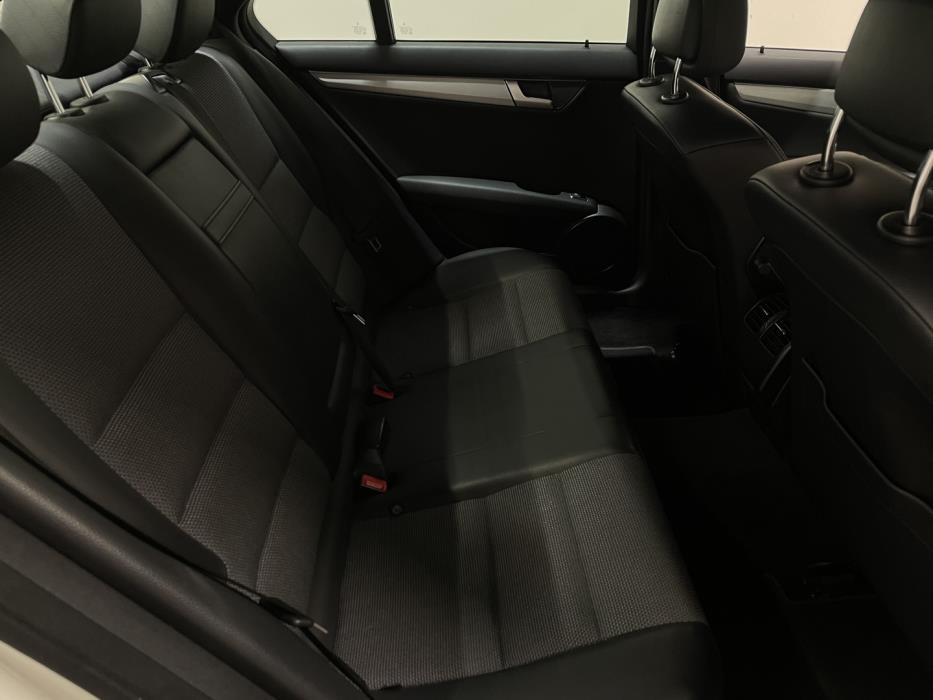 MERCEDES-BENZ C 2011