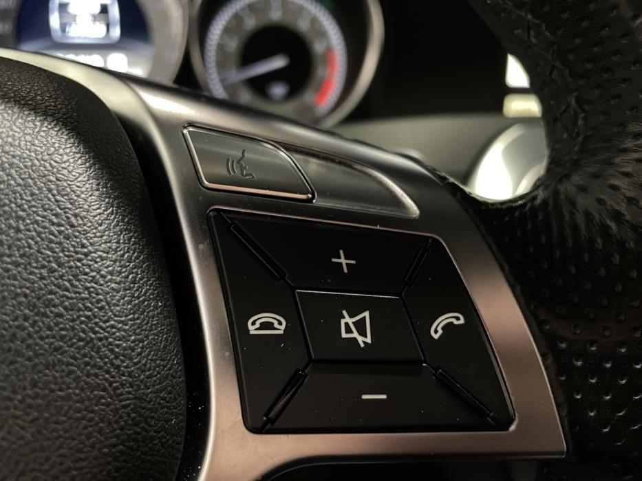 MERCEDES-BENZ C 2011