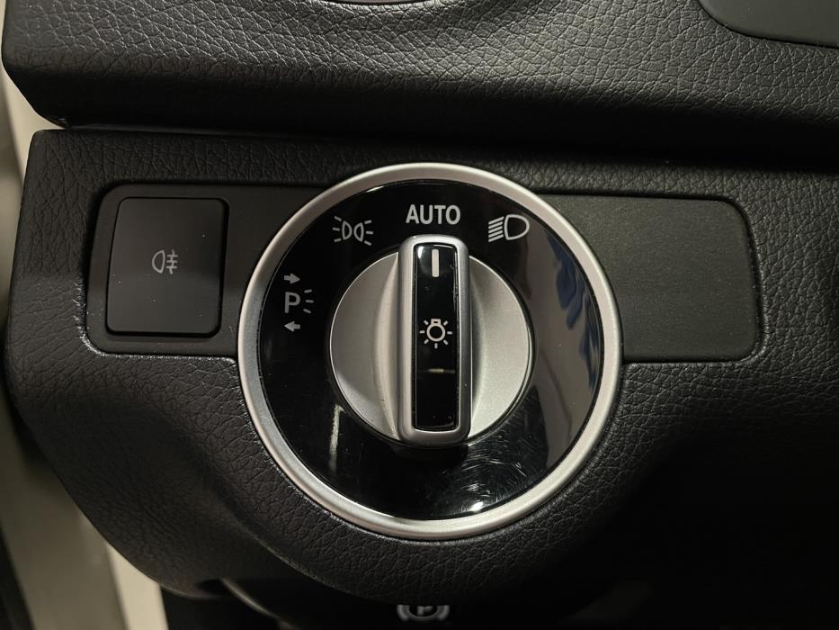 MERCEDES-BENZ C 2011