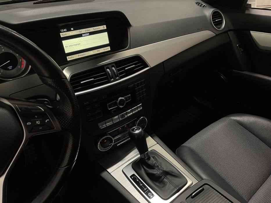 MERCEDES-BENZ C 2011