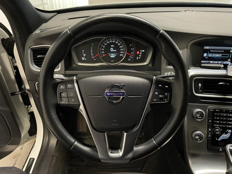 VOLVO V60 Cross Country 2016