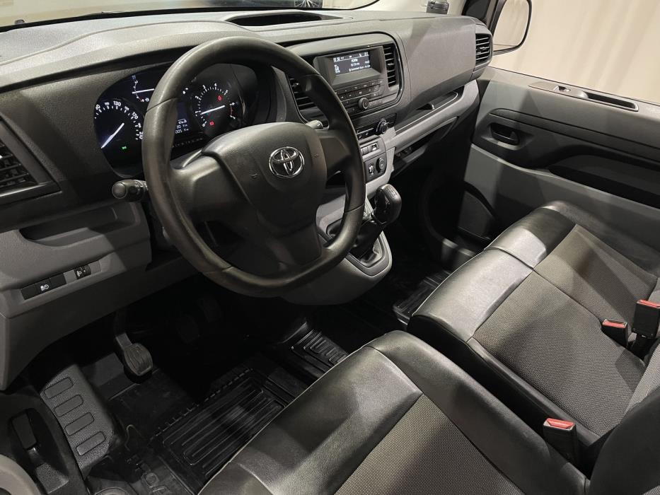 TOYOTA Proace 2017