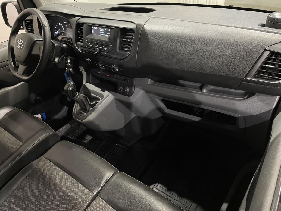 TOYOTA Proace 2017
