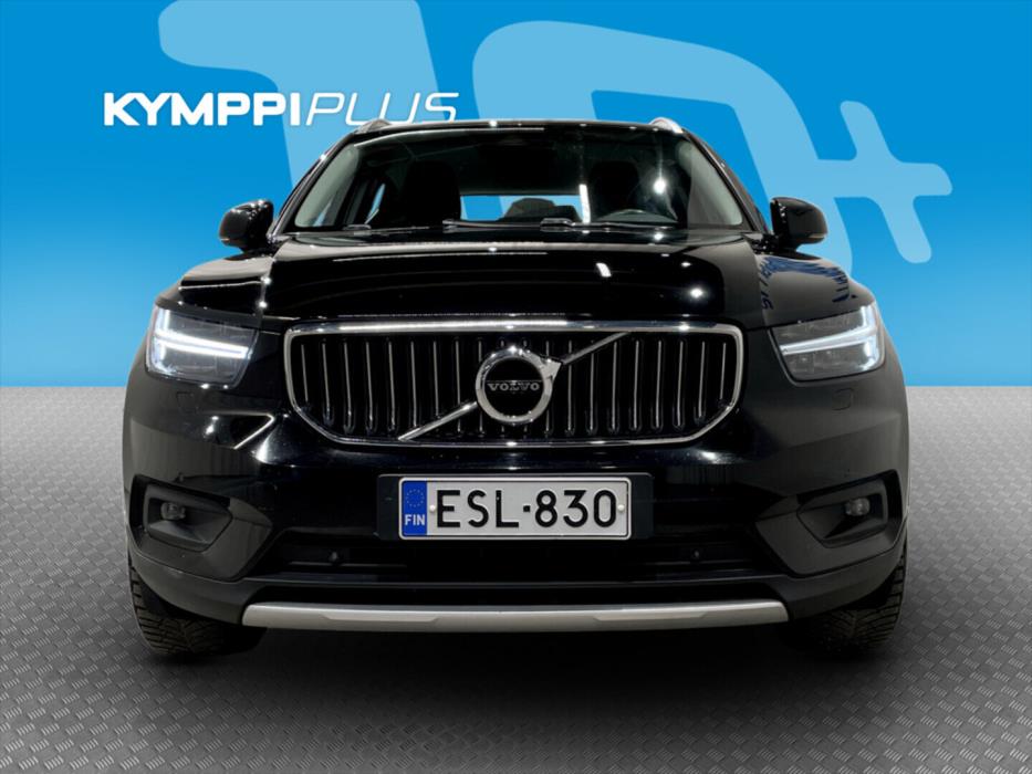 VOLVO XC40 2021