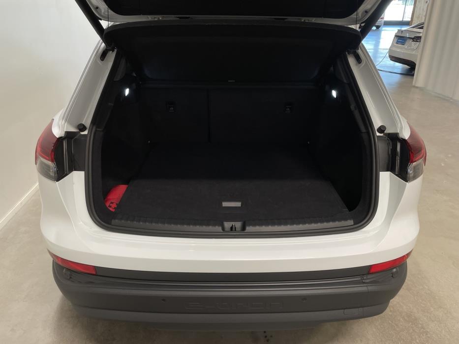 AUDI Q4 e-tron 2022