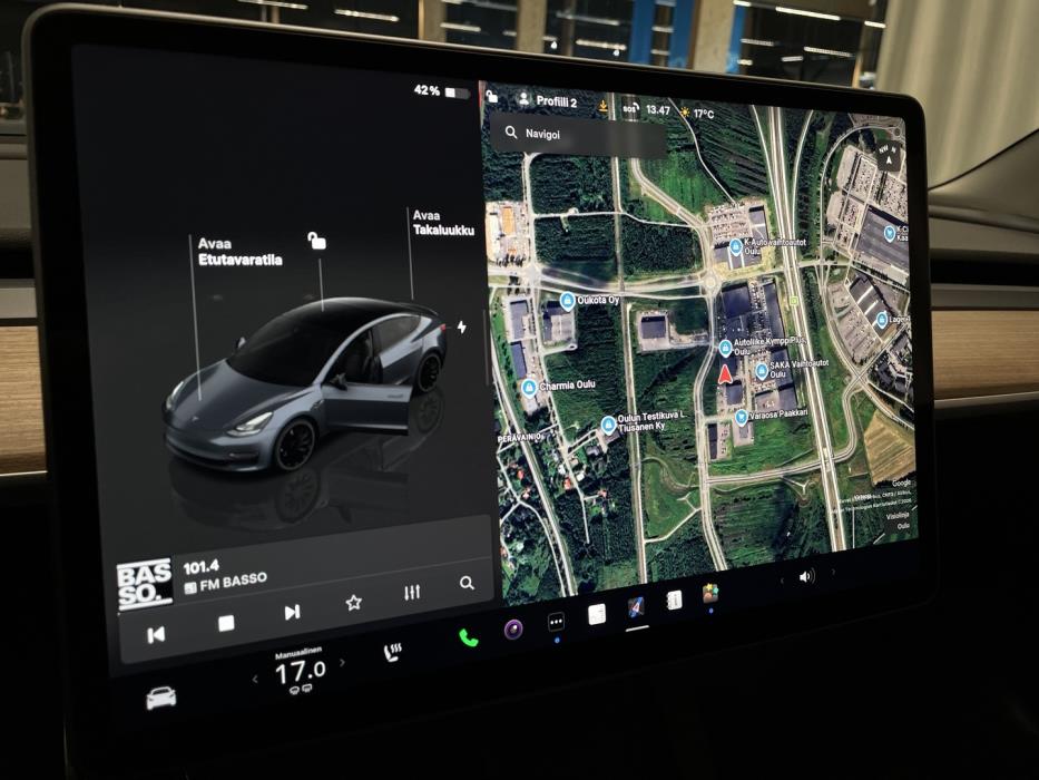 TESLA Model 3 2022