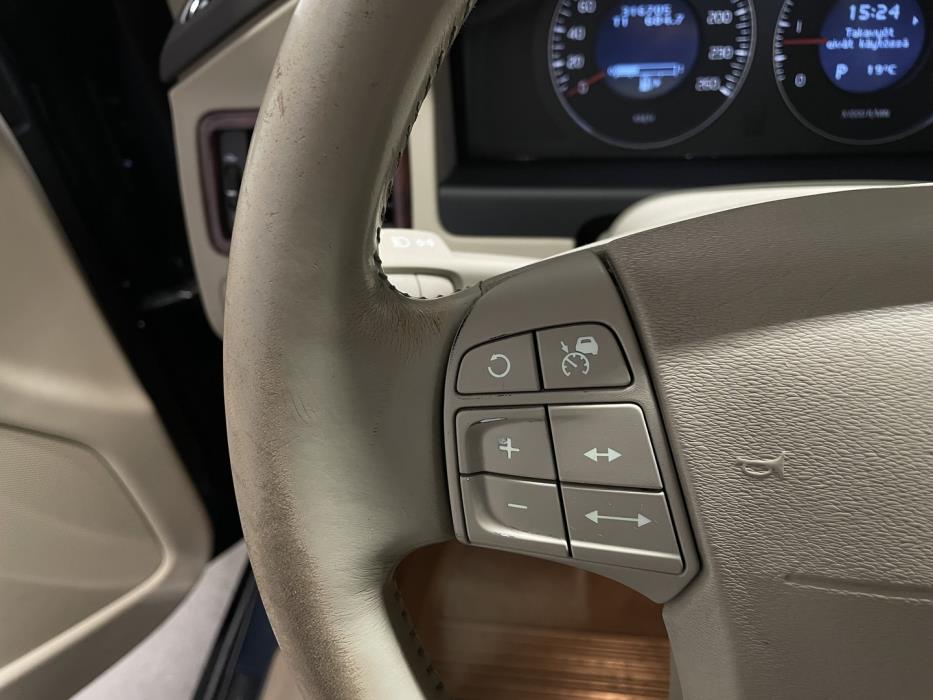 VOLVO XC70 2008