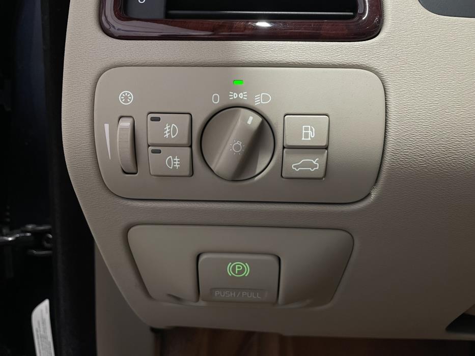 VOLVO XC70 2008