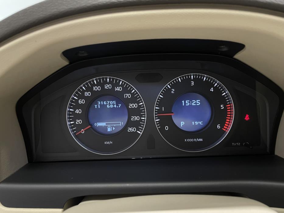 VOLVO XC70 2008