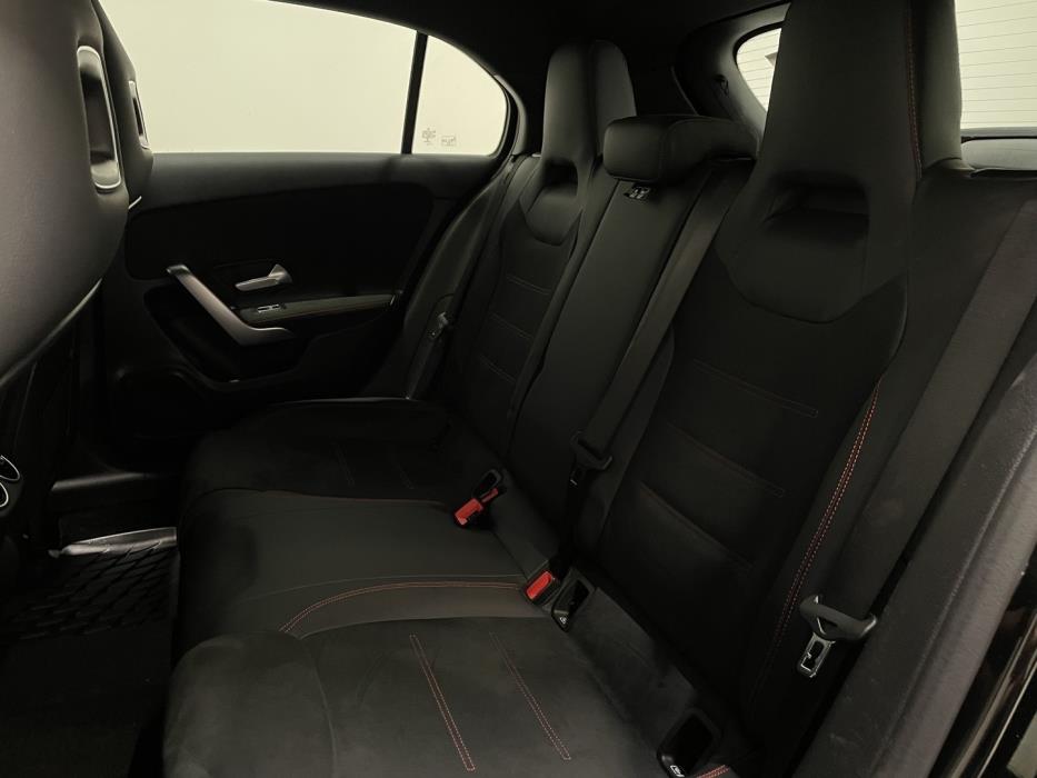 MERCEDES-BENZ A 2020