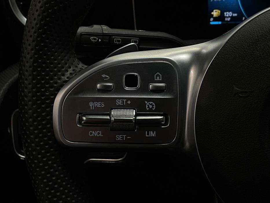 MERCEDES-BENZ A 2020