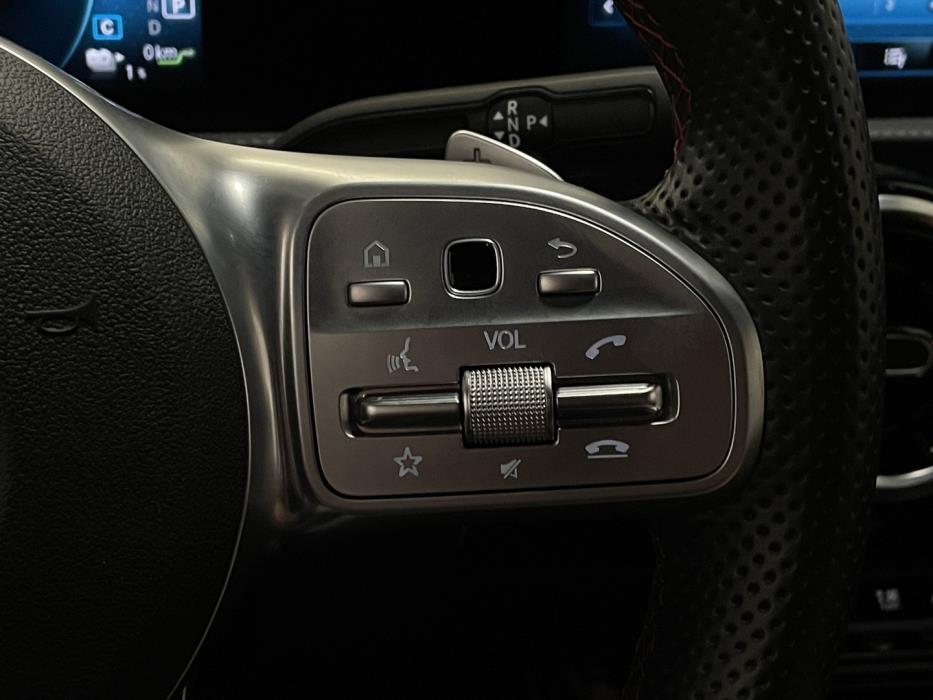 MERCEDES-BENZ A 2020