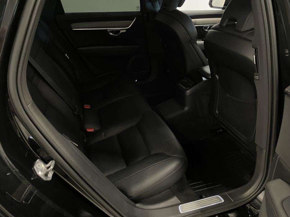 VOLVO V90 2021