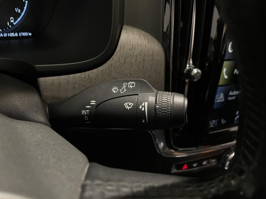 VOLVO V90 2021