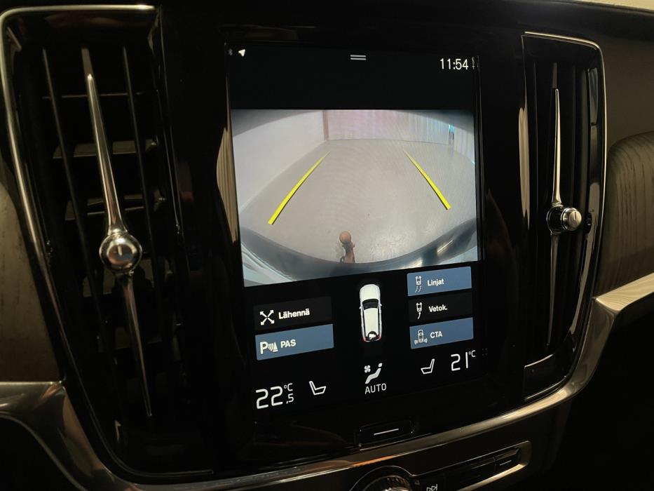 VOLVO V90 2021