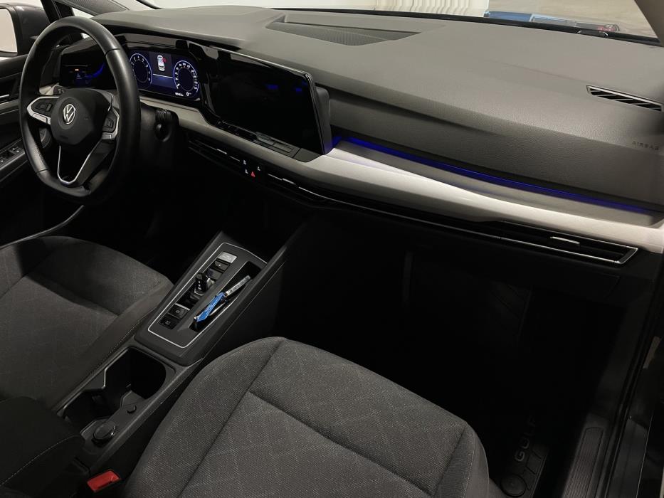 VOLKSWAGEN Golf 2021