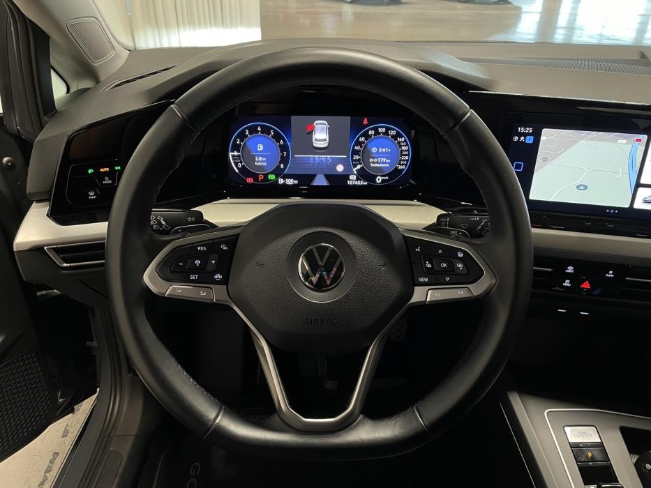 VOLKSWAGEN Golf 2021