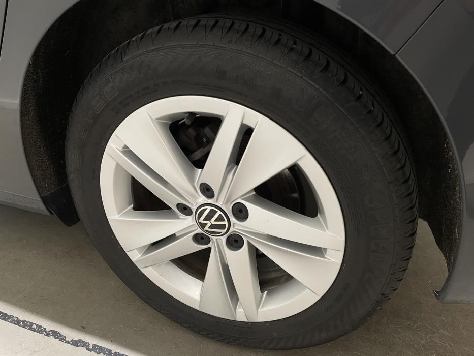 VOLKSWAGEN Golf 2021