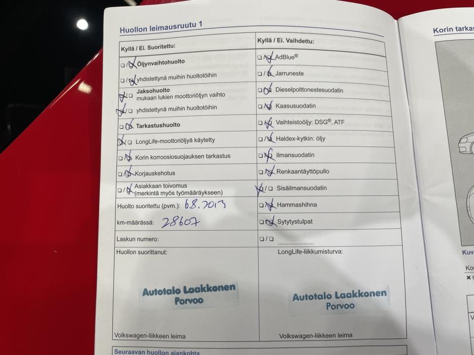 VOLKSWAGEN Beetle 2012