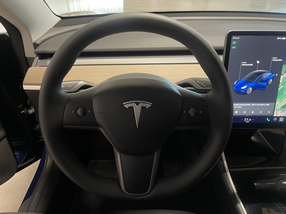 TESLA Model 3 2020