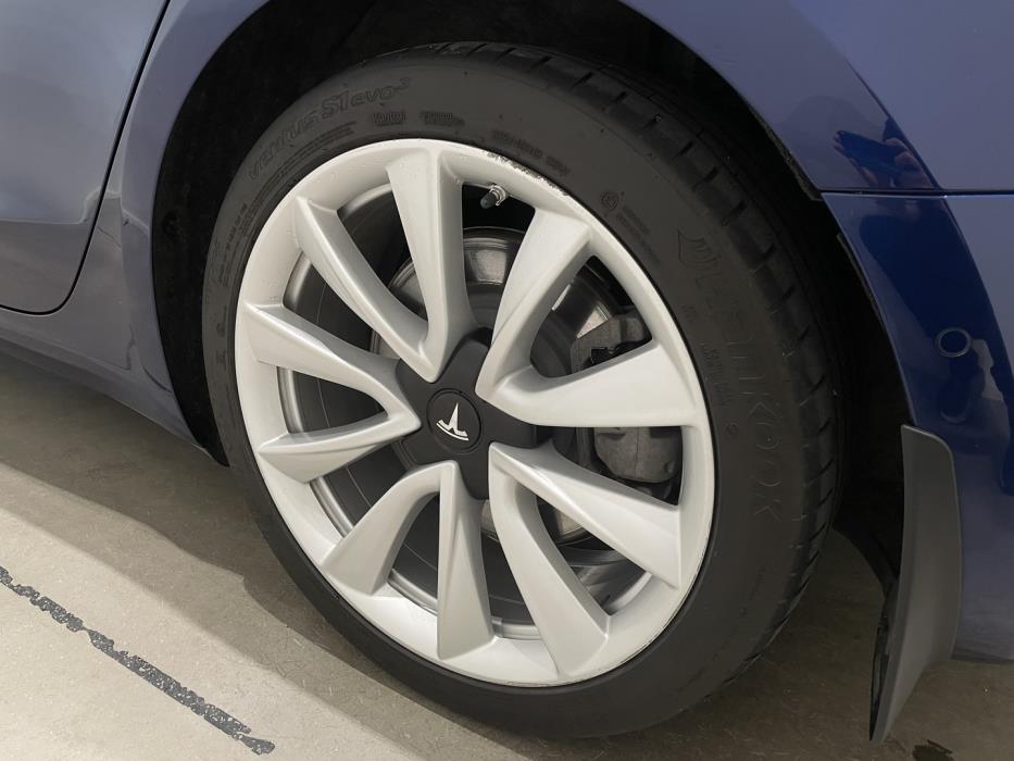 TESLA Model 3 2020