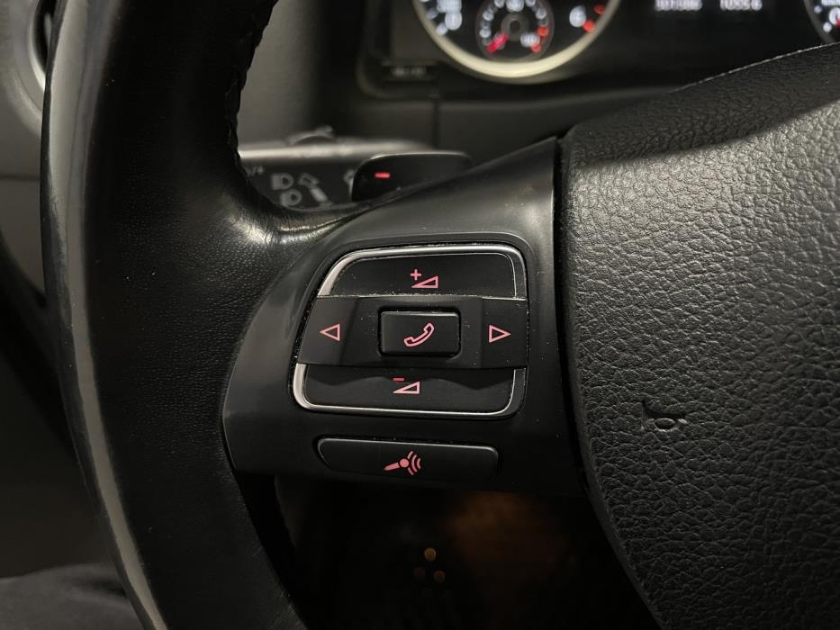 VOLKSWAGEN Tiguan 2014