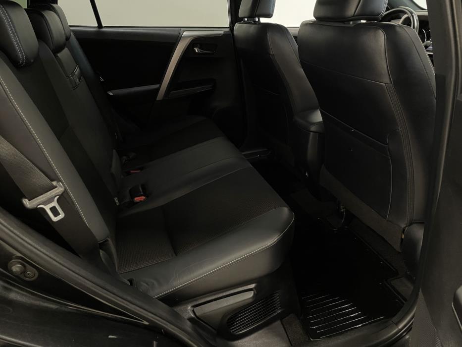 TOYOTA RAV4 2018