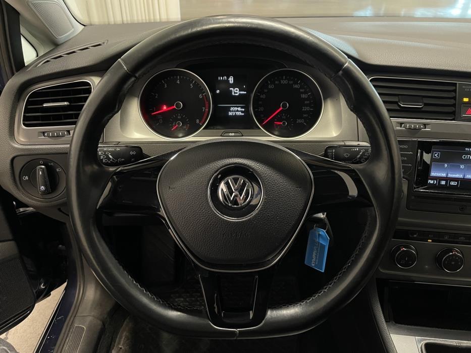 VOLKSWAGEN Golf 2013