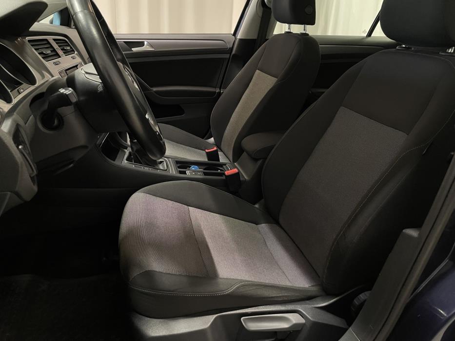 VOLKSWAGEN Golf 2013