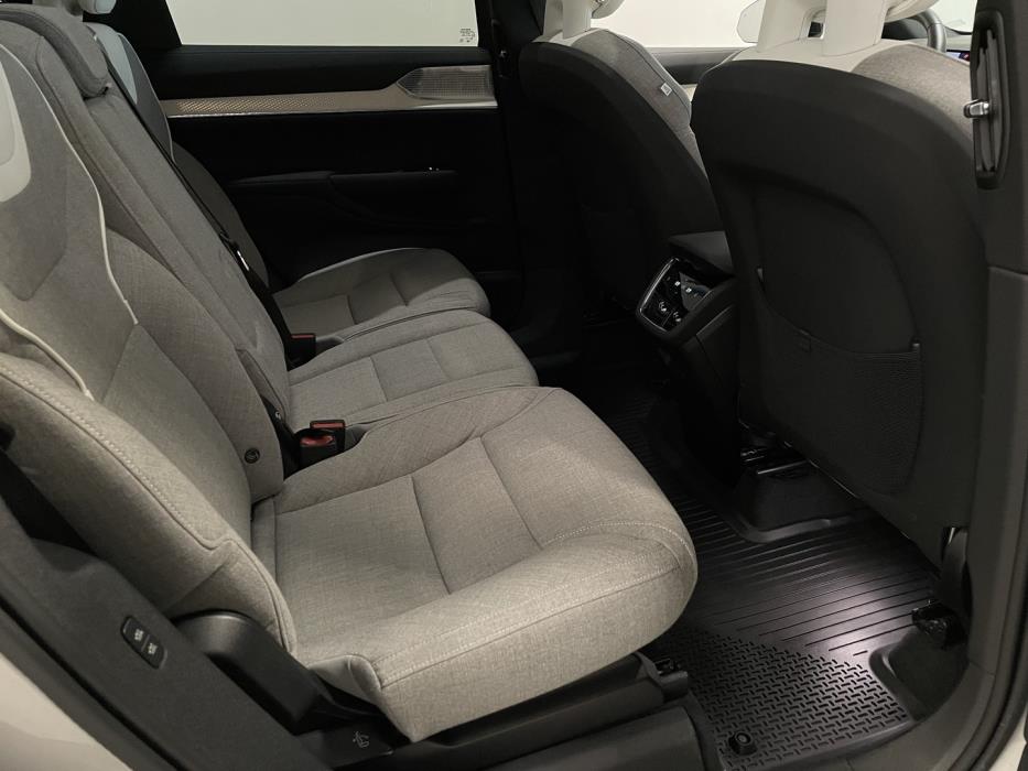 VOLVO EX90 2025