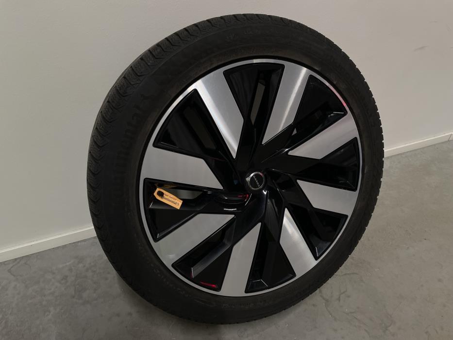 VOLVO EX90 2025