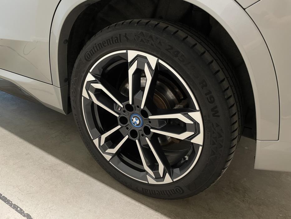 BMW iX1 2023