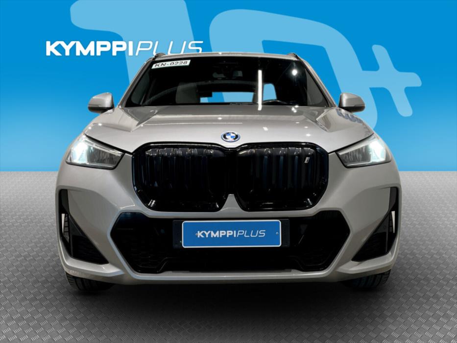 BMW iX1 2023