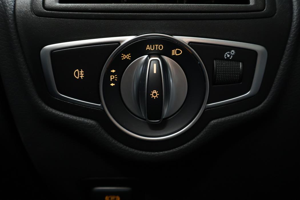 MERCEDES-BENZ GLC 2021