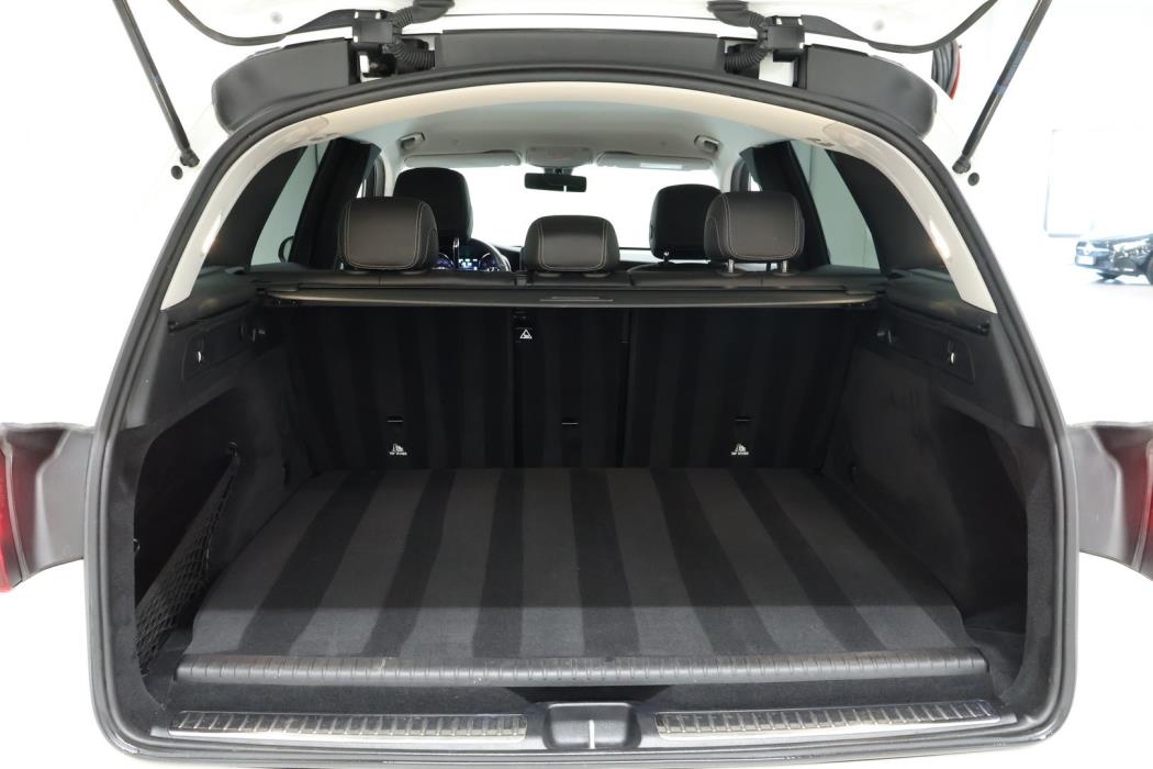 MERCEDES-BENZ GLC 2021
