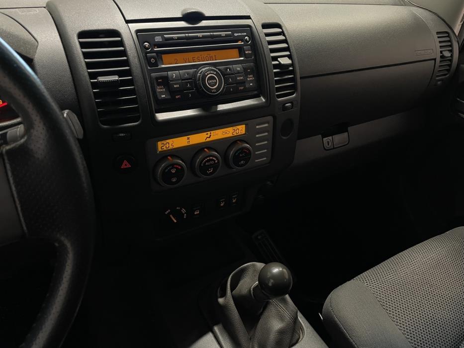 NISSAN Navara 2007