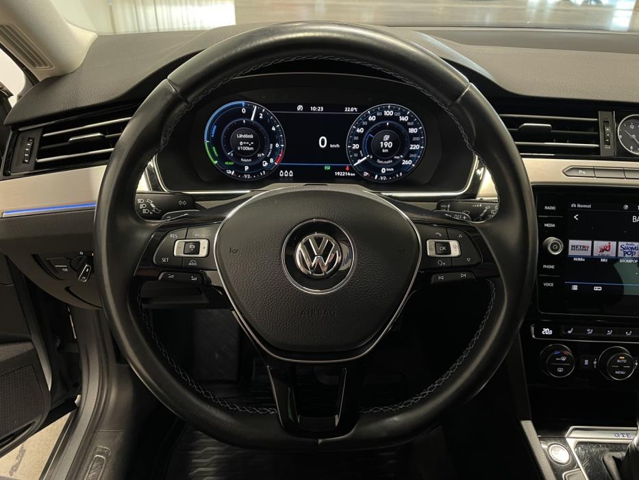 VOLKSWAGEN Passat 2018