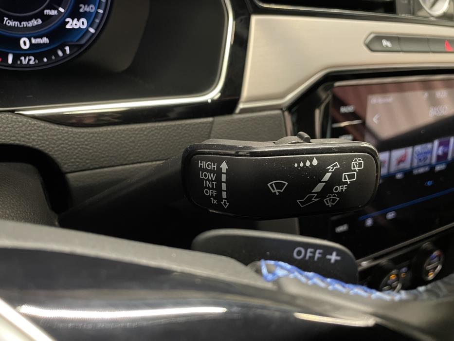 VOLKSWAGEN Passat 2018