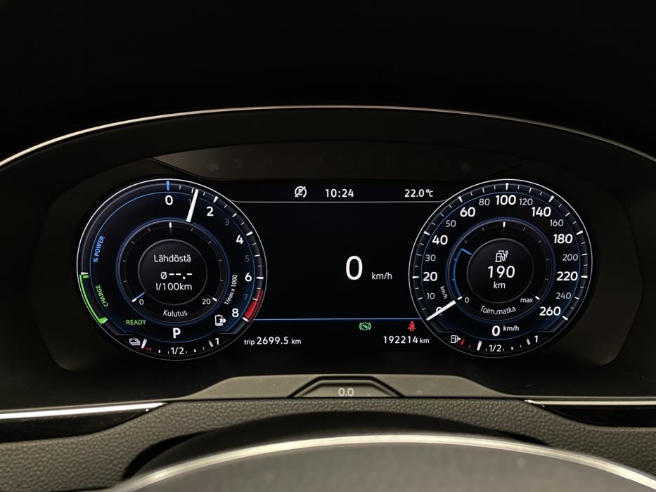 VOLKSWAGEN Passat 2018