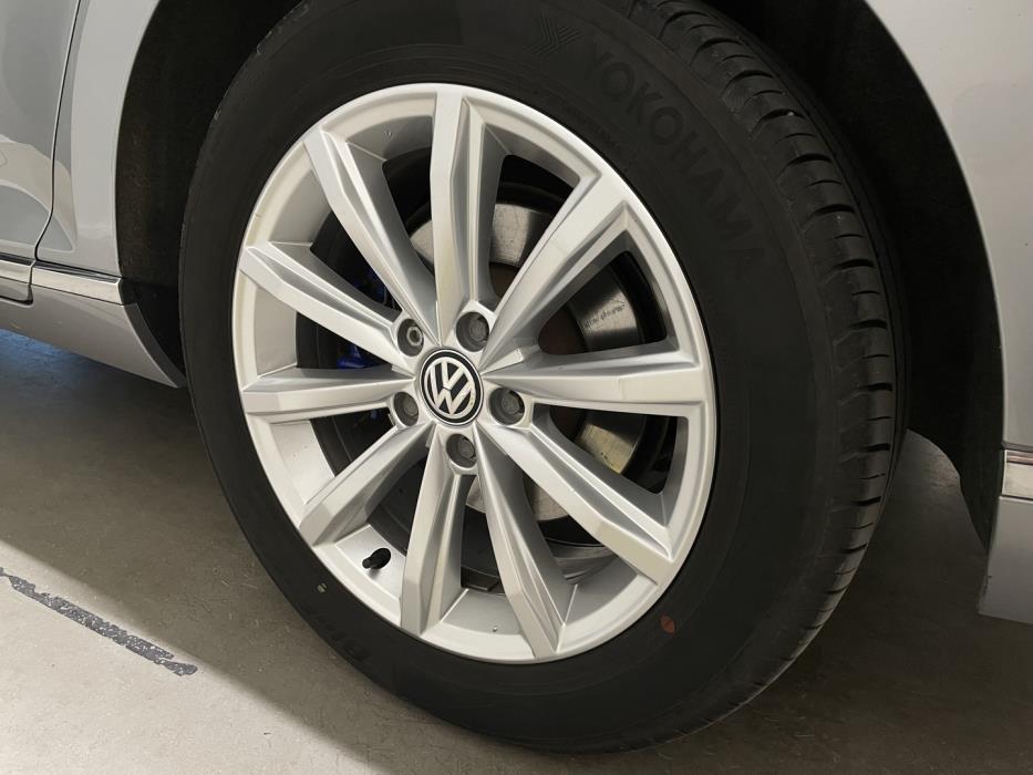 VOLKSWAGEN Passat 2018