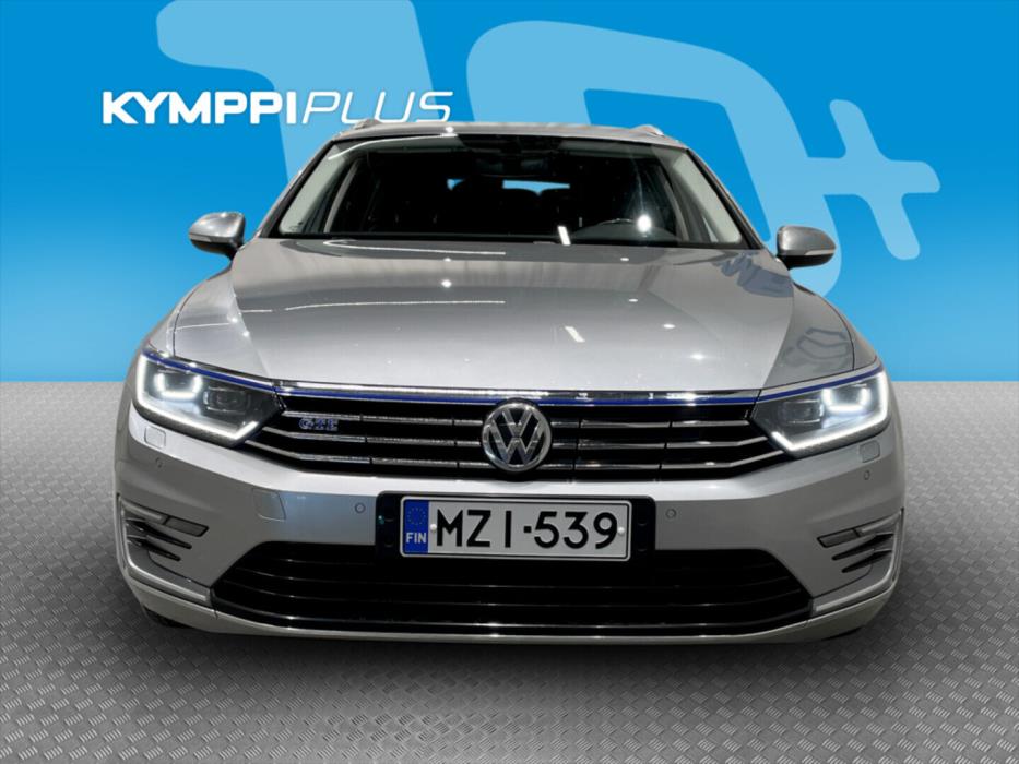 VOLKSWAGEN Passat 2018
