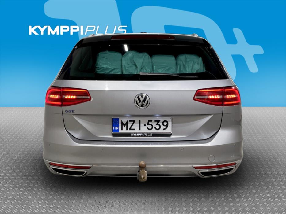 VOLKSWAGEN Passat 2018