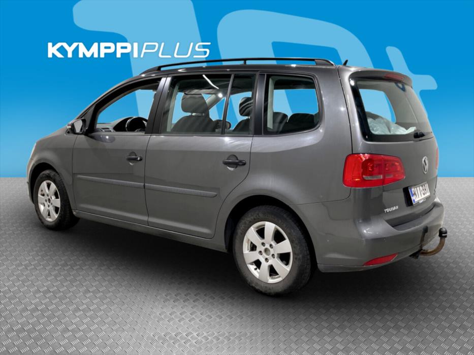 VOLKSWAGEN Touran 2010