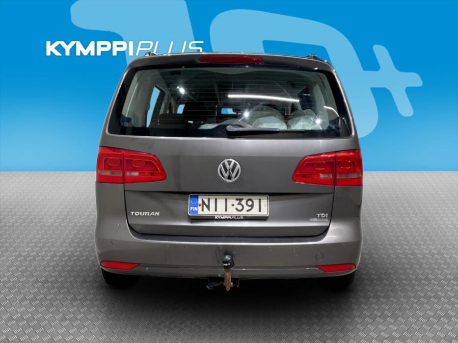 VOLKSWAGEN Touran 2010