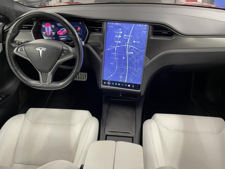 TESLA Model S 2019